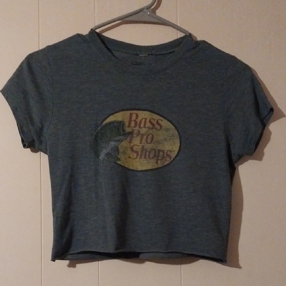 Bass Pro Shops Heather Gray Cropped Tee
